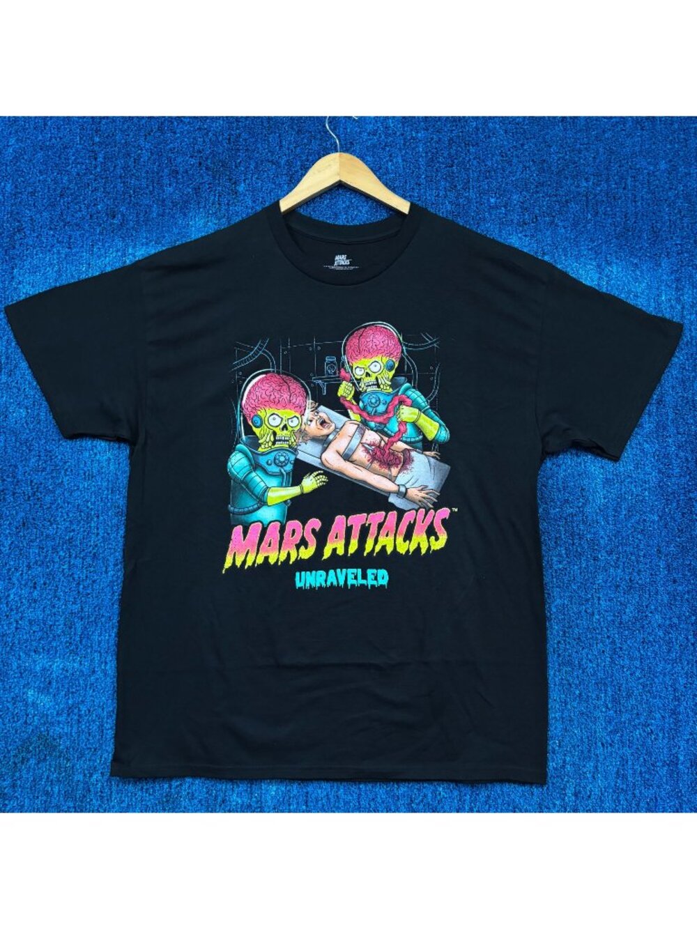 Cavity Colors x Mars Attacks Unraveled Movie Poster Tee XL
